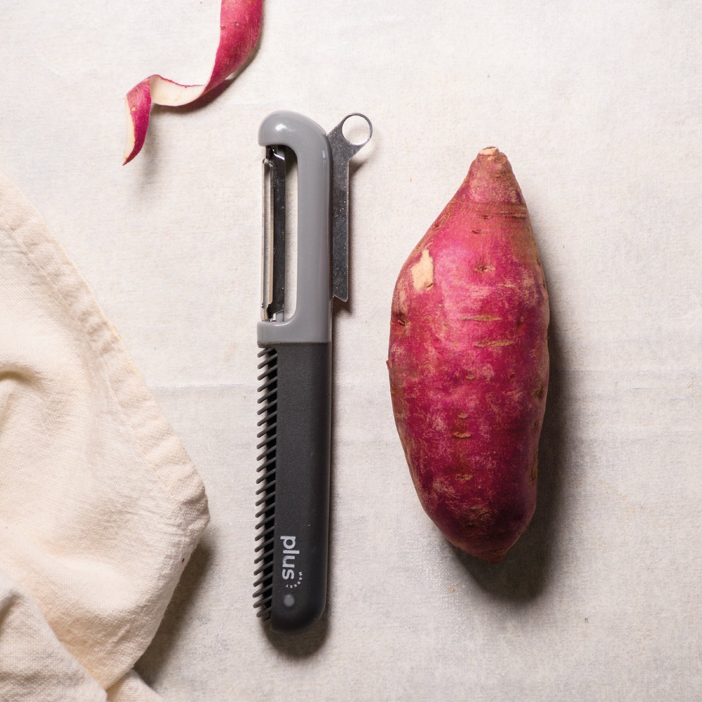 Pelapapas con sacabocado