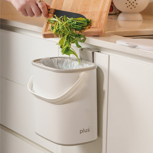 Cesto colg. b/mes.ac/inox bco/gris 5L tapa plast