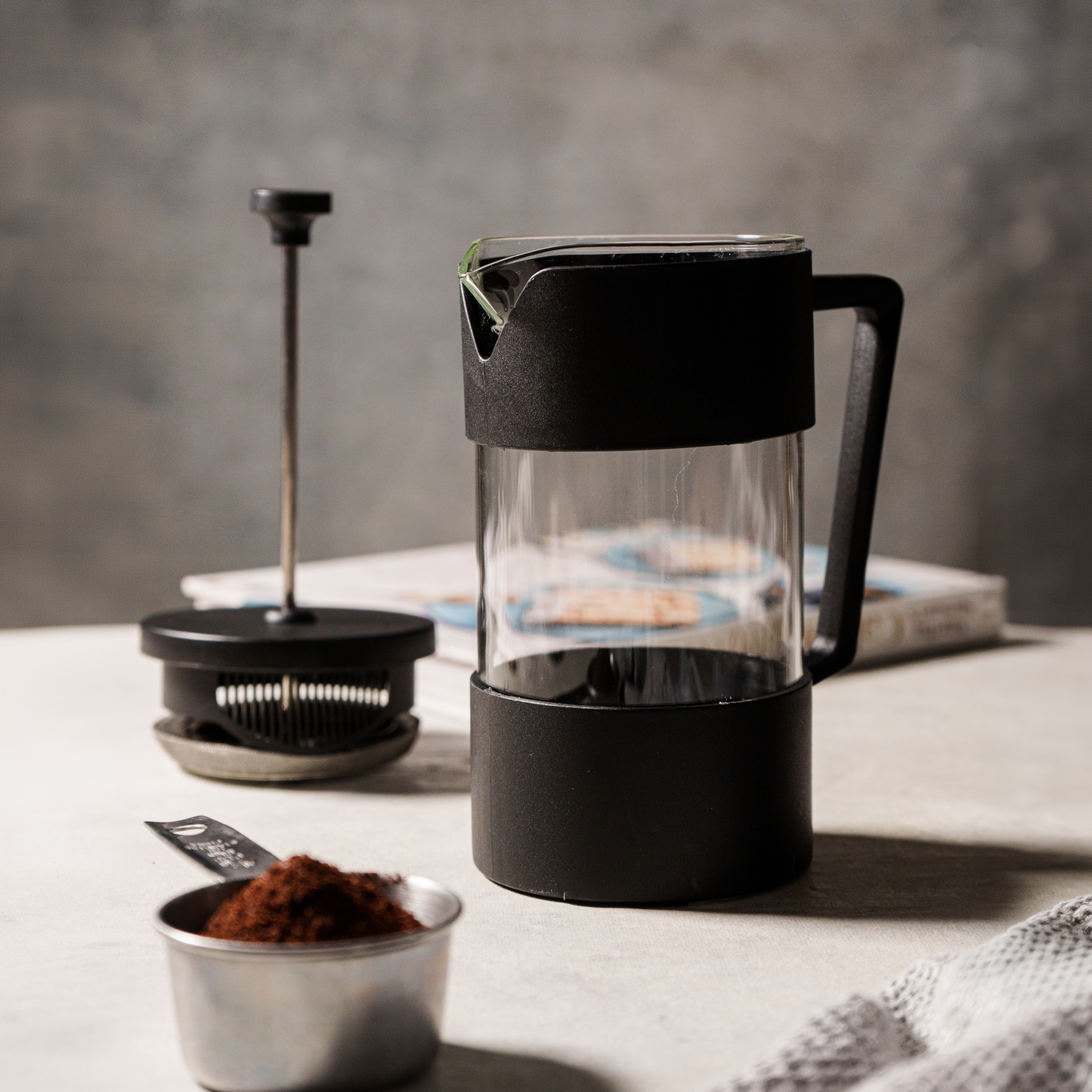 Cafetera con Embolo y Base Plastica 1 Litro